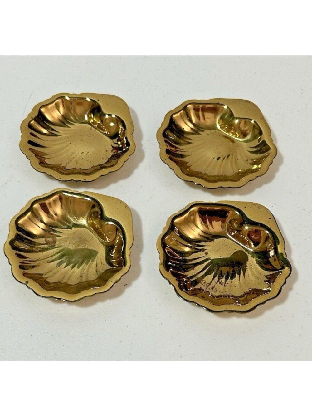 Vintage Set of 4 DIRILYTE Gold Shell Shaped Nut Dishes Salt Cellar Marked 3"